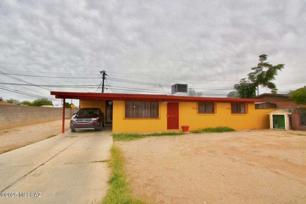 5301 S Missiondale Road, Tucson, AZ 85706