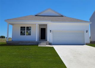 2804 Birchwood Drive, Norwalk, IA 50211