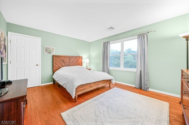 8 Hemingway Dr, Alexandria Twp., NJ 08848