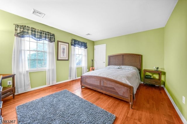 8 Hemingway Dr, Alexandria Twp., NJ 08848