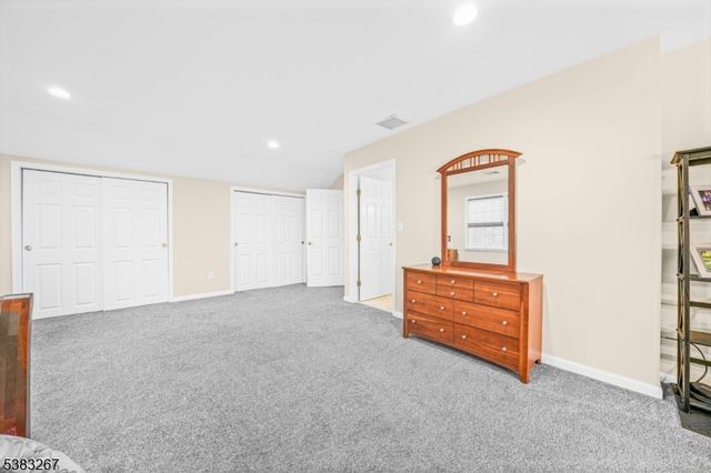 8 Hemingway Dr, Alexandria Twp., NJ 08848