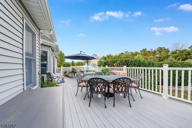 8 Hemingway Dr, Alexandria Twp., NJ 08848