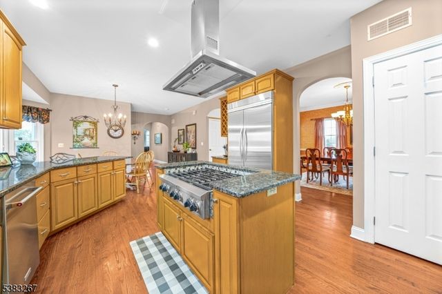 8 Hemingway Dr, Alexandria Twp., NJ 08848