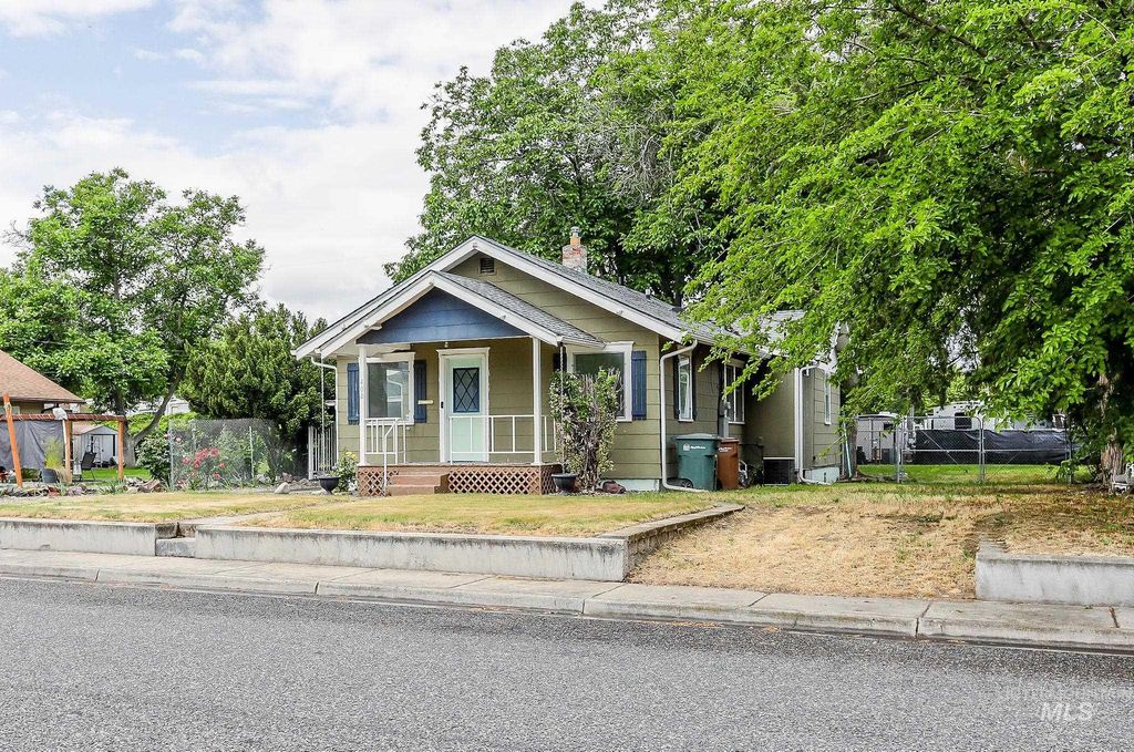 408 12th Street, Clarkston, WA 99403