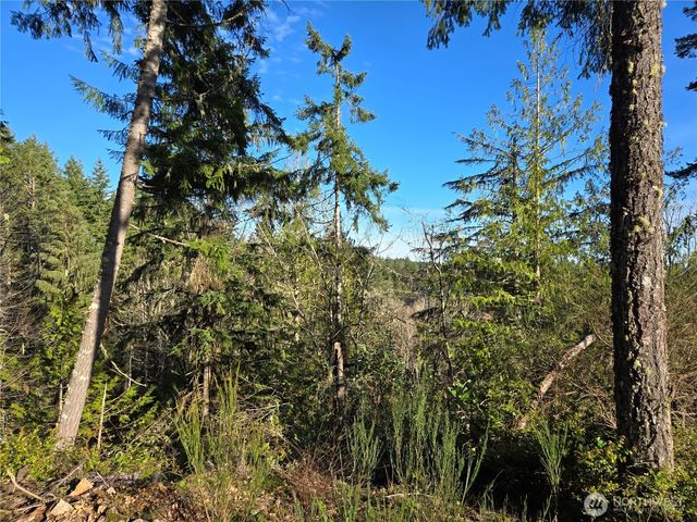 2 xxx Sand Dollar Road W, Bremerton, WA 98312