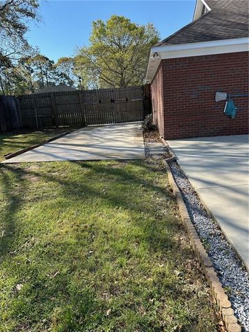 6108 Sturbridge Drive, Mobile, AL 36609