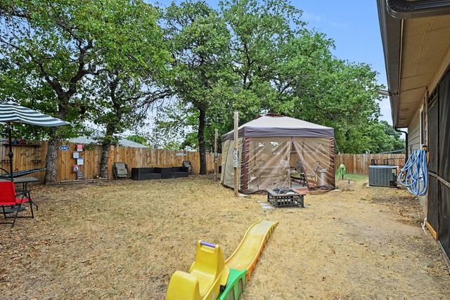 321 Pecos Drive, Weatherford, TX 76086