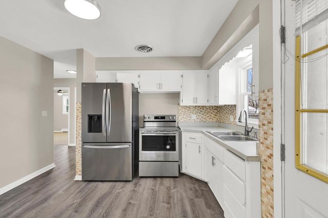 3124 Windsor DRIVE, Racine, WI 53404