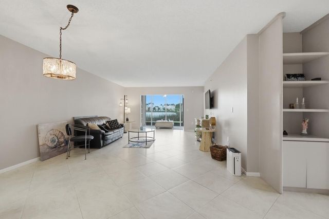 6112 HUNTWICK Terrace 108, Delray Beach, FL 33484