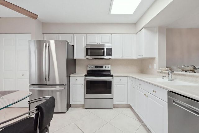 6112 HUNTWICK Terrace 108, Delray Beach, FL 33484