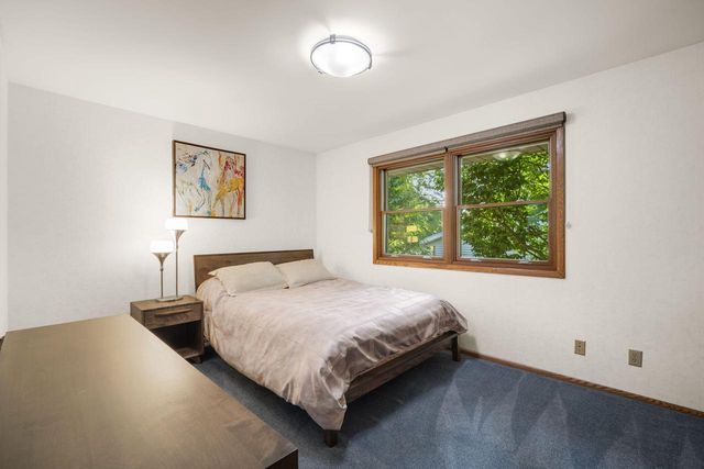 W74N755 Spruce AVENUE, Cedarburg, WI 53012
