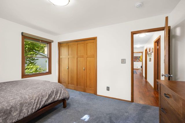 W74N755 Spruce AVENUE, Cedarburg, WI 53012