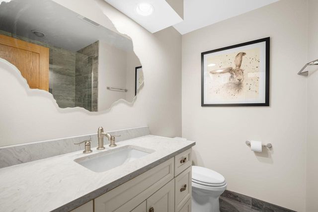 W74N755 Spruce AVENUE, Cedarburg, WI 53012