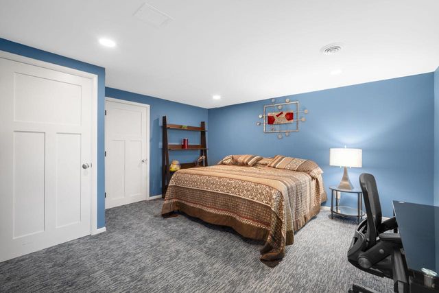W74N755 Spruce AVENUE, Cedarburg, WI 53012