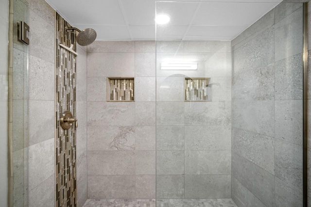 W74N755 Spruce AVENUE, Cedarburg, WI 53012