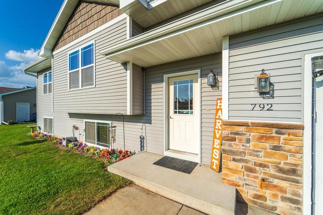 792 PINEDALE LANE, Kronenwetter, WI 54455