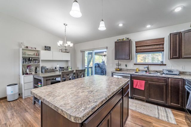 792 PINEDALE LANE, Kronenwetter, WI 54455