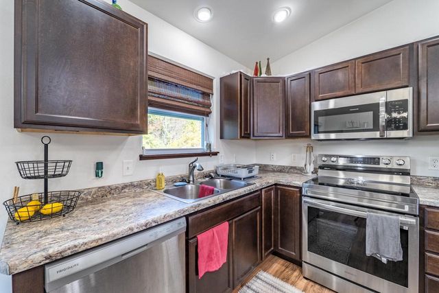 792 PINEDALE LANE, Kronenwetter, WI 54455