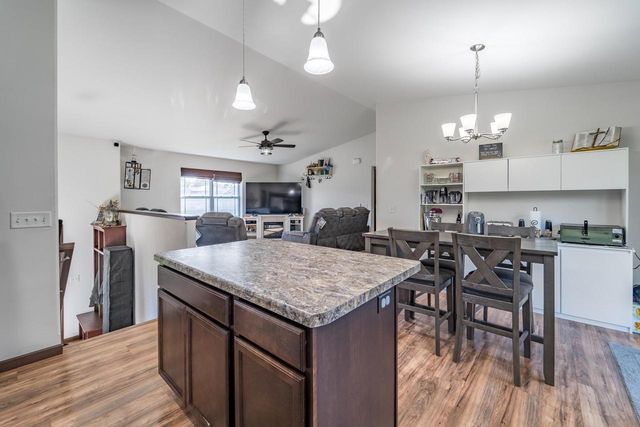 792 PINEDALE LANE, Kronenwetter, WI 54455