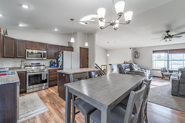 792 PINEDALE LANE, Kronenwetter, WI 54455