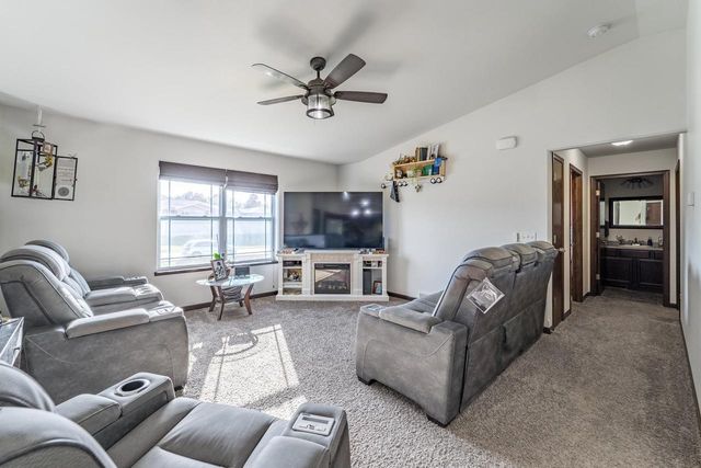 792 PINEDALE LANE, Kronenwetter, WI 54455