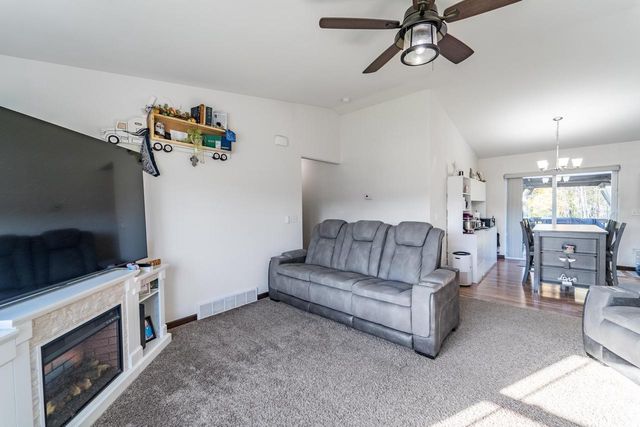 792 PINEDALE LANE, Kronenwetter, WI 54455