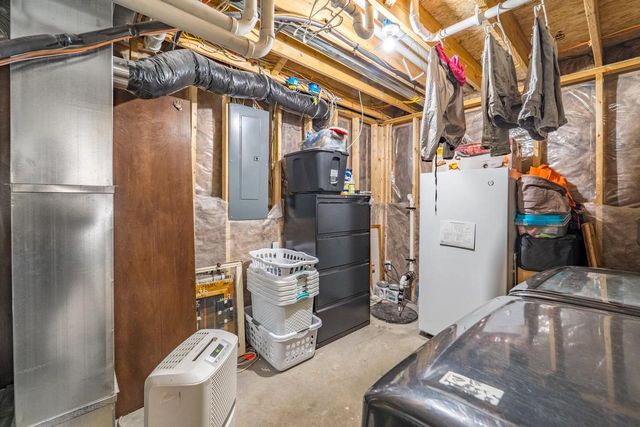 792 PINEDALE LANE, Kronenwetter, WI 54455