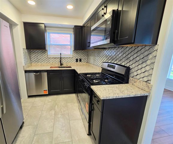 19931 Keystone Street, Detroit, MI 48234