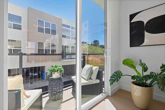 835 Fassler Avenue, Pacifica, CA 94044