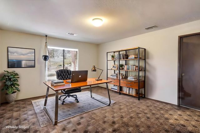 11801 N Mckelvy Ave, Clovis, CA 93619
