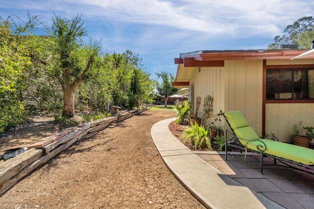 11801 N Mckelvy Ave, Clovis, CA 93619
