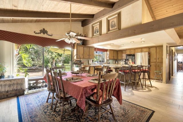 11801 N Mckelvy Ave, Clovis, CA 93619