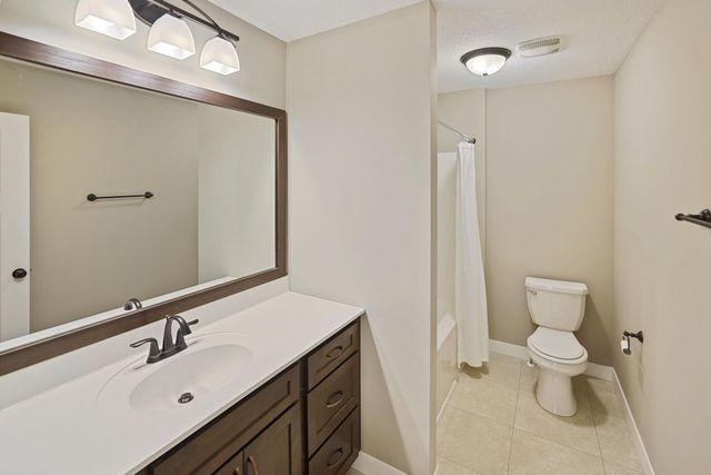 316 Prairie Way S, Bayport, MN 55003