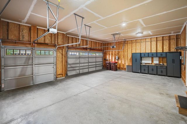 316 Prairie Way S, Bayport, MN 55003