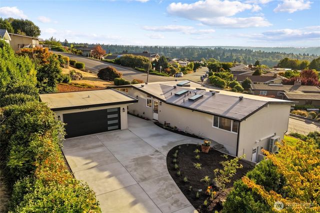 4360 Somerset Boulevard SE, Bellevue, WA 98006