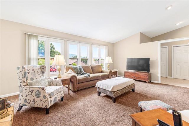 5145 Jonathan LN, Roanoke, VA 24019