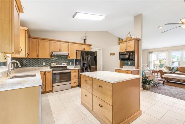 5145 Jonathan LN, Roanoke, VA 24019