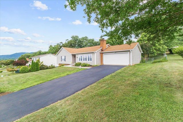 5145 Jonathan LN, Roanoke, VA 24019