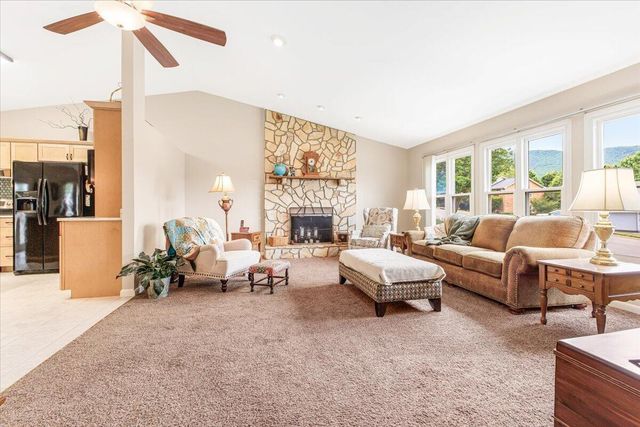 5145 Jonathan LN, Roanoke, VA 24019