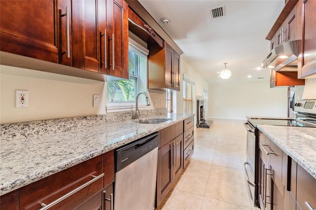 303 WILDWOOD WAY A, Clearwater, FL 33756