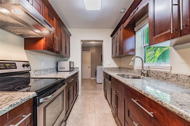 303 WILDWOOD WAY A, Clearwater, FL 33756