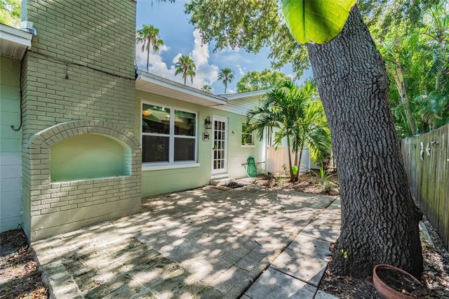 303 WILDWOOD WAY A, Clearwater, FL 33756