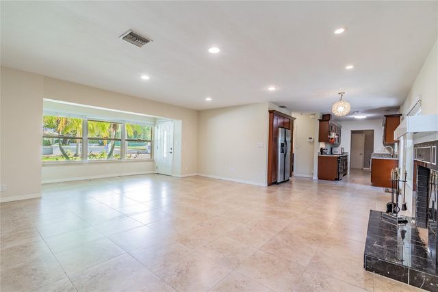 303 WILDWOOD WAY A, Clearwater, FL 33756