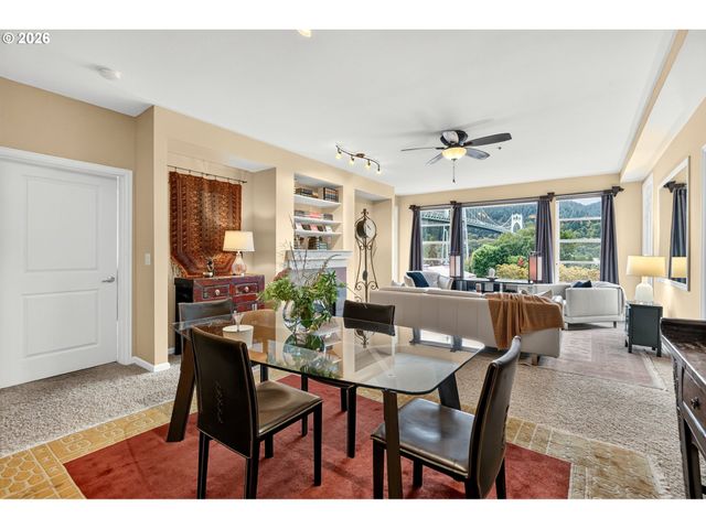 8712 N DECATUR St 303, Portland, OR 97203