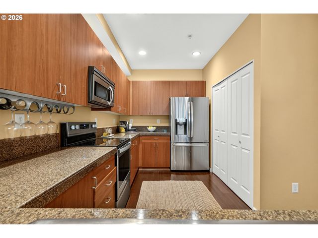 8712 N DECATUR St 303, Portland, OR 97203
