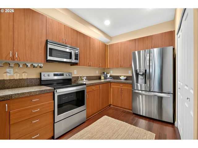 8712 N DECATUR St 303, Portland, OR 97203