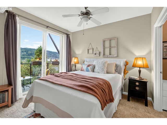 8712 N DECATUR St 303, Portland, OR 97203