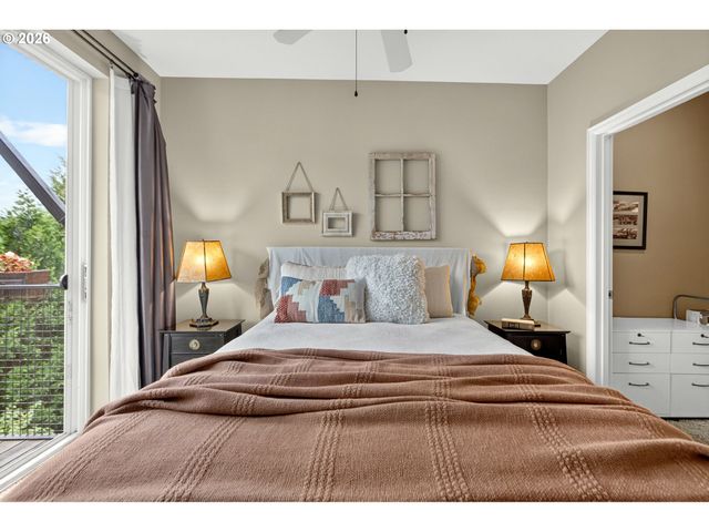 8712 N DECATUR St 303, Portland, OR 97203