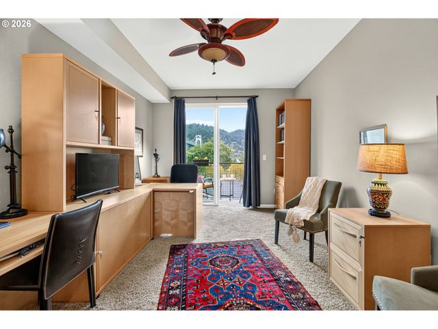 8712 N DECATUR St 303, Portland, OR 97203