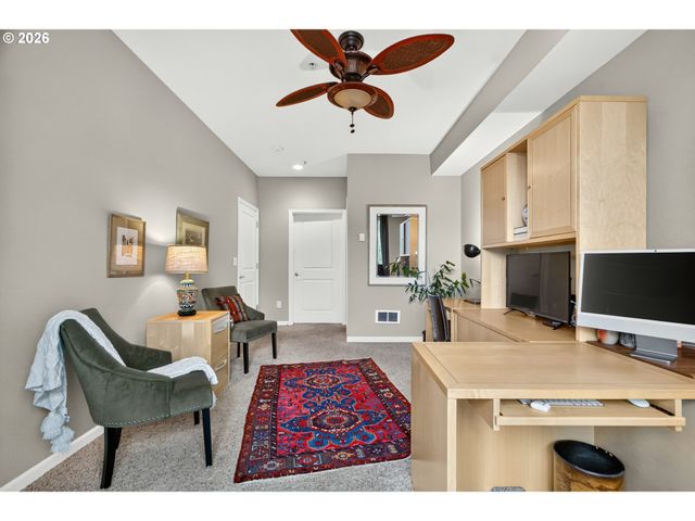 8712 N DECATUR St 303, Portland, OR 97203
